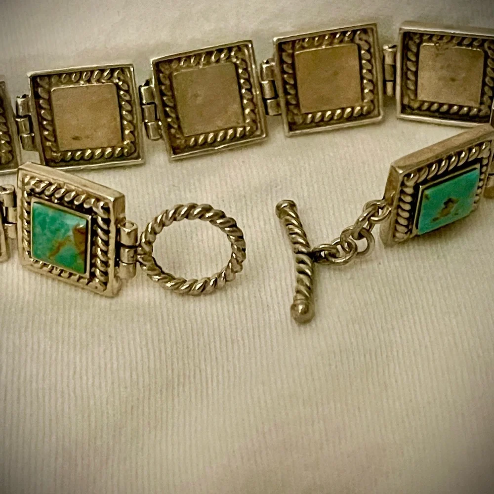 Turquoise Bracelet in Silver - Picture 4 of 7